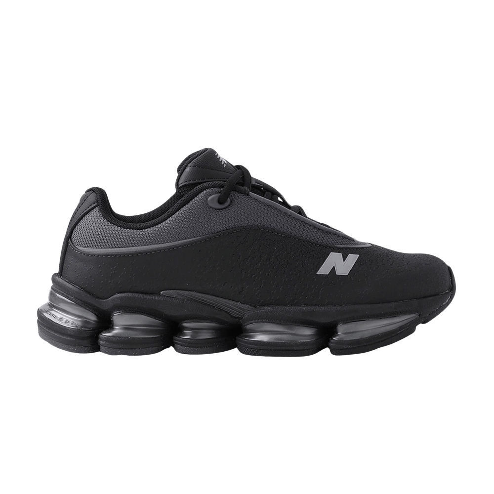 New Balance 2000 Black Magnet