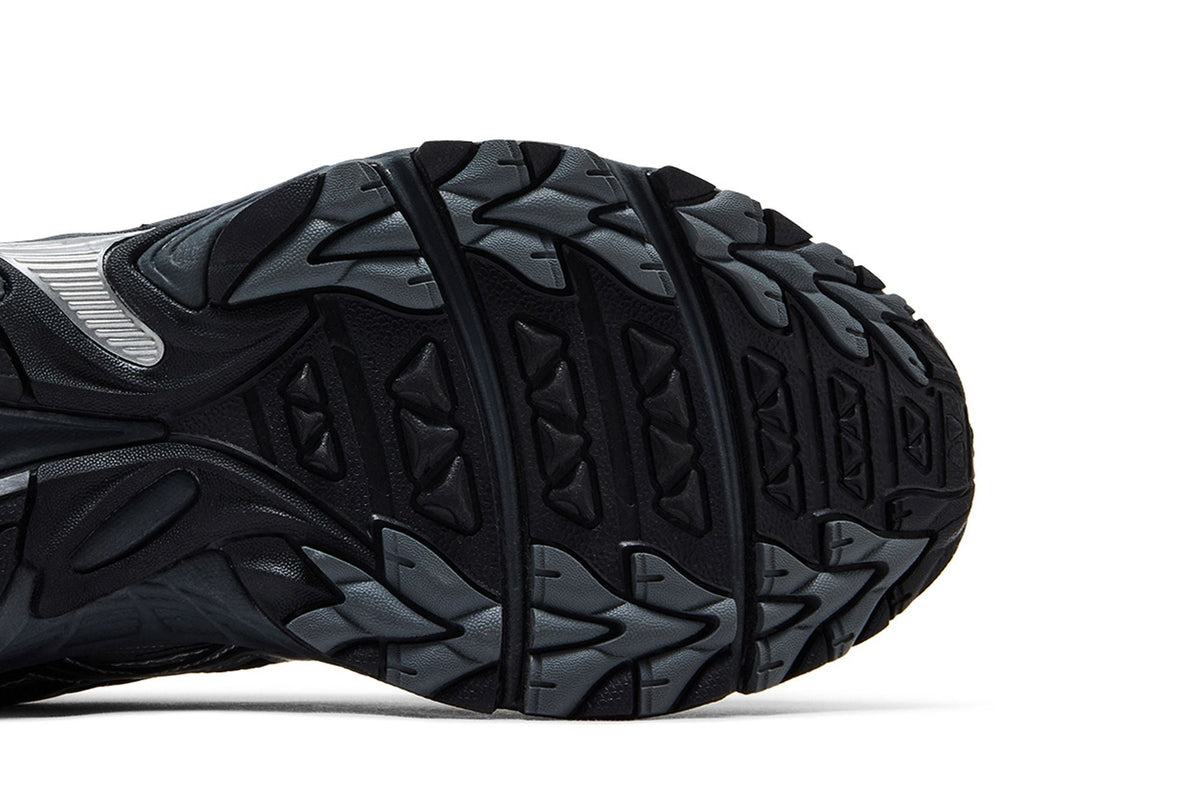 ASICS Gel Kahana TR V4 Carbon Black - Im Your Wardrobe