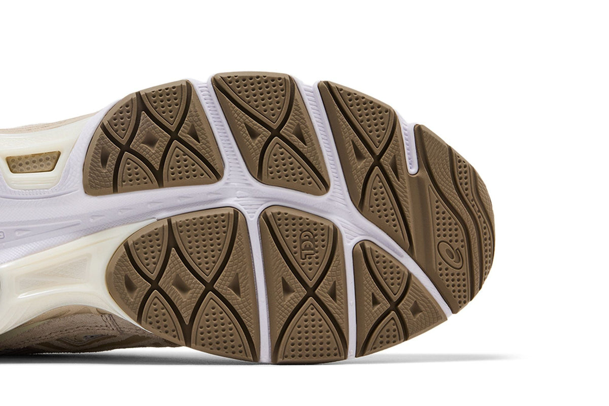 ASICS Gel NYC White Feather Grey - Im Your Wardrobe