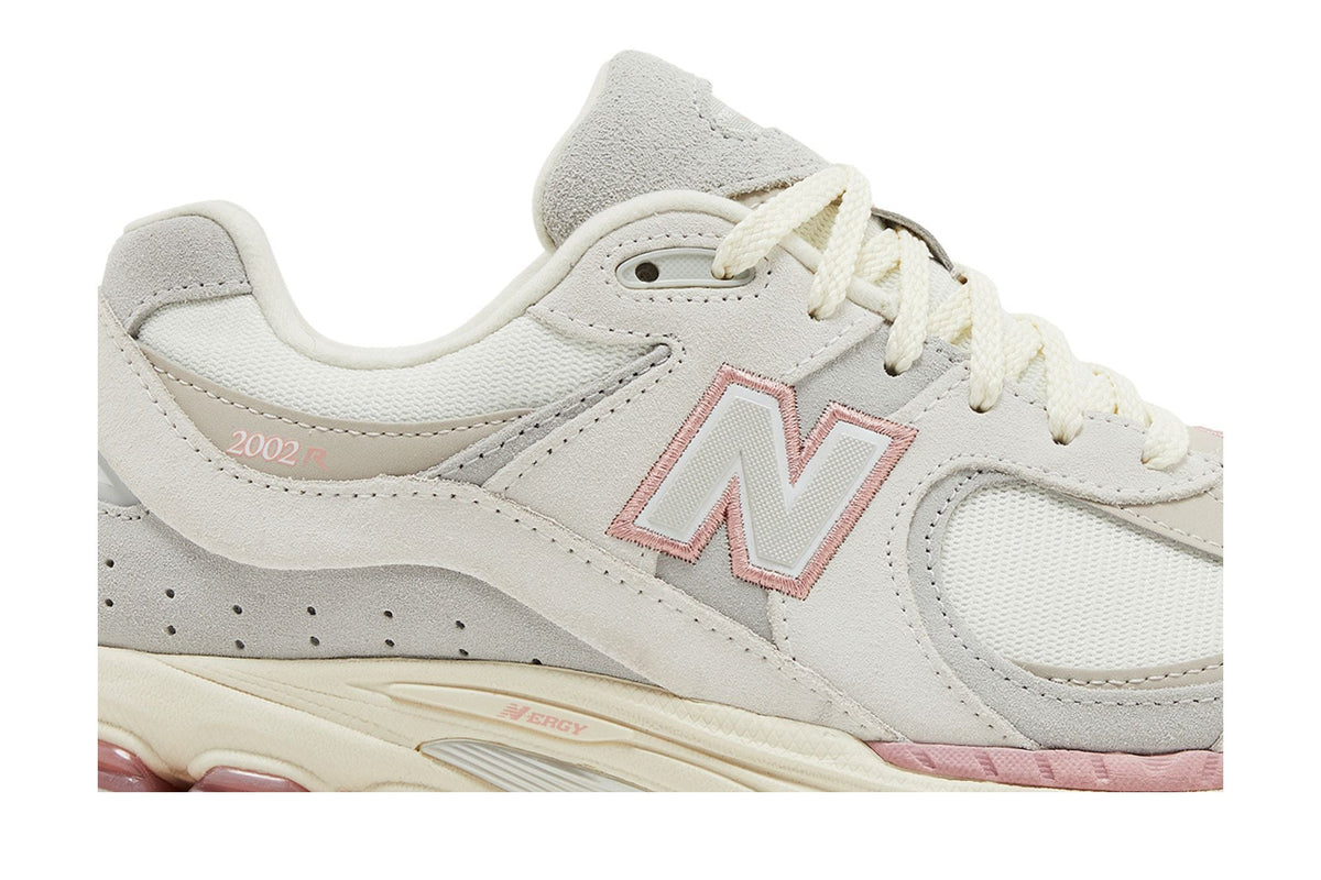 Bandier x New Balance 2002R Sea Salt Reflection - Im Your Wardrobe