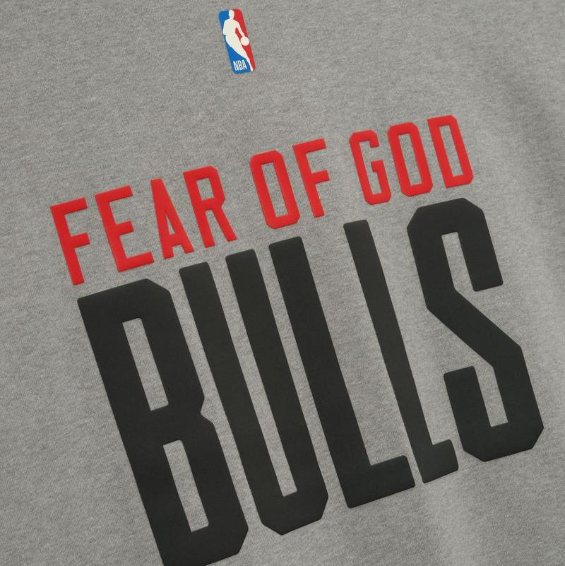 Fear of God Essentials Bulls 90s Tee Concrete Heather - Im Your Wardrobe