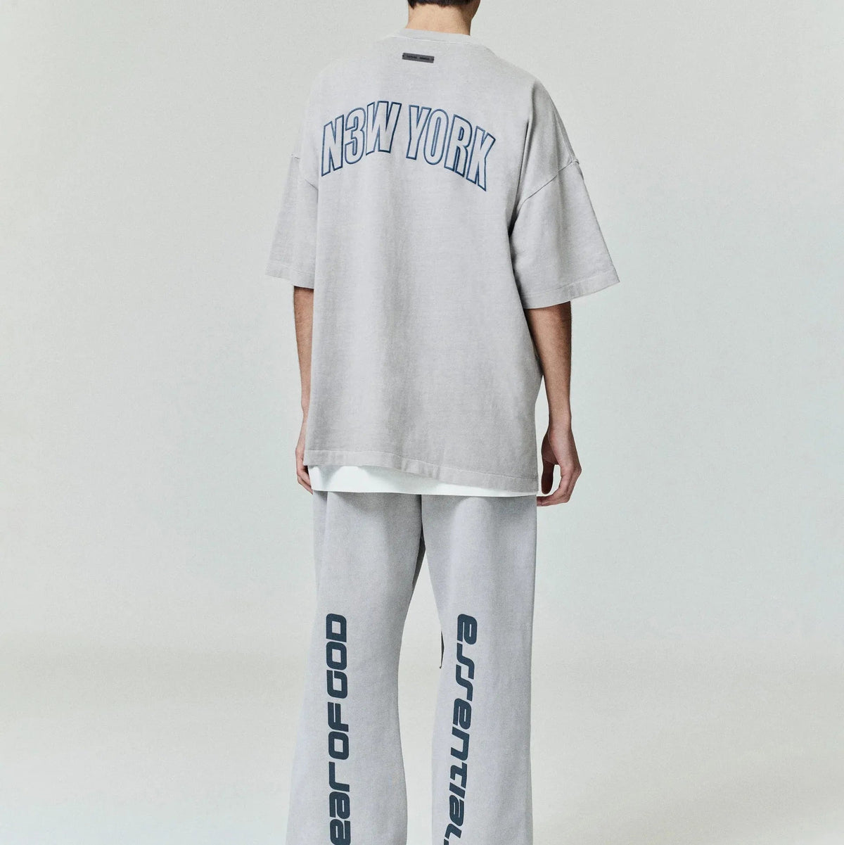 Fear of God Essentials New York 90s Tee Smoke Grey - Im Your Wardrobe