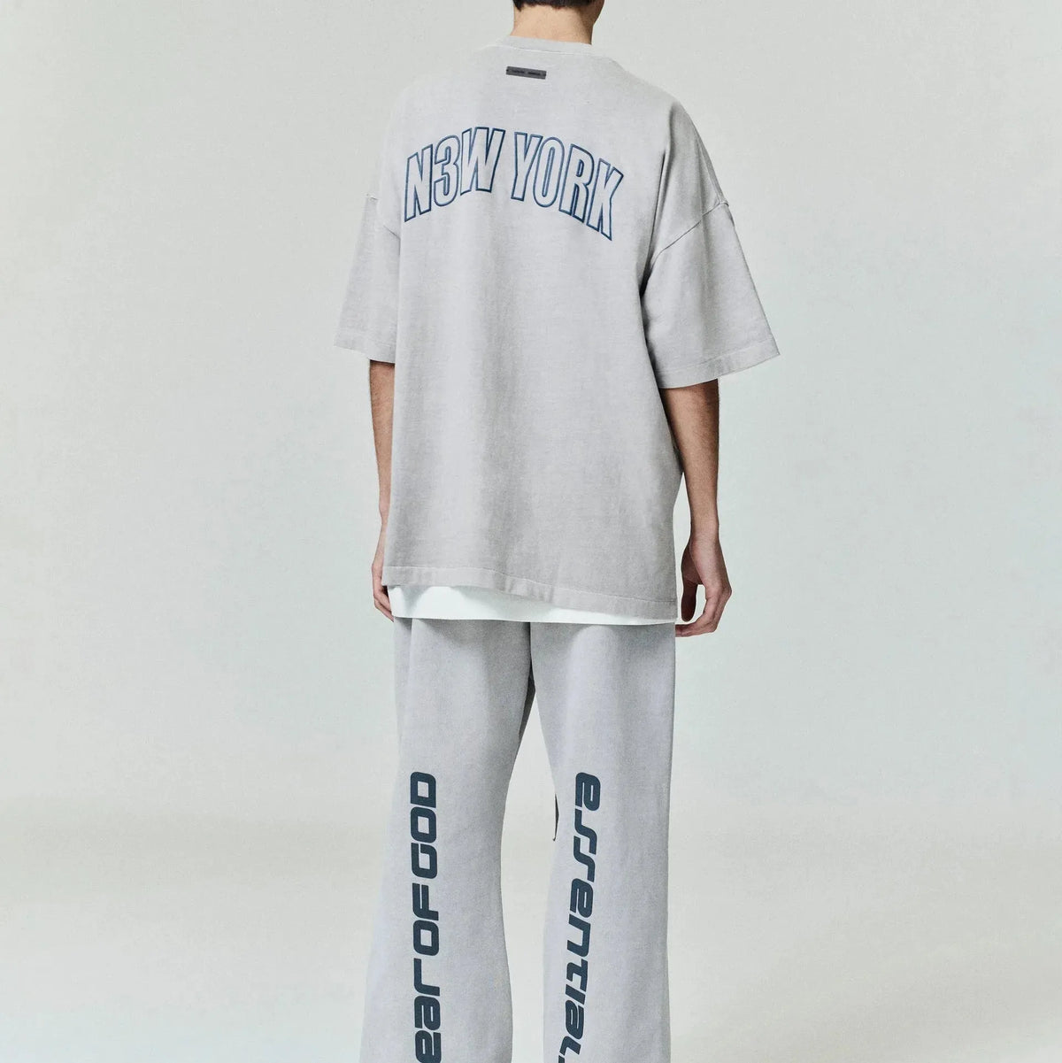 Fear of God Essentials New York 90s Tee Smoke Grey - Im Your Wardrobe