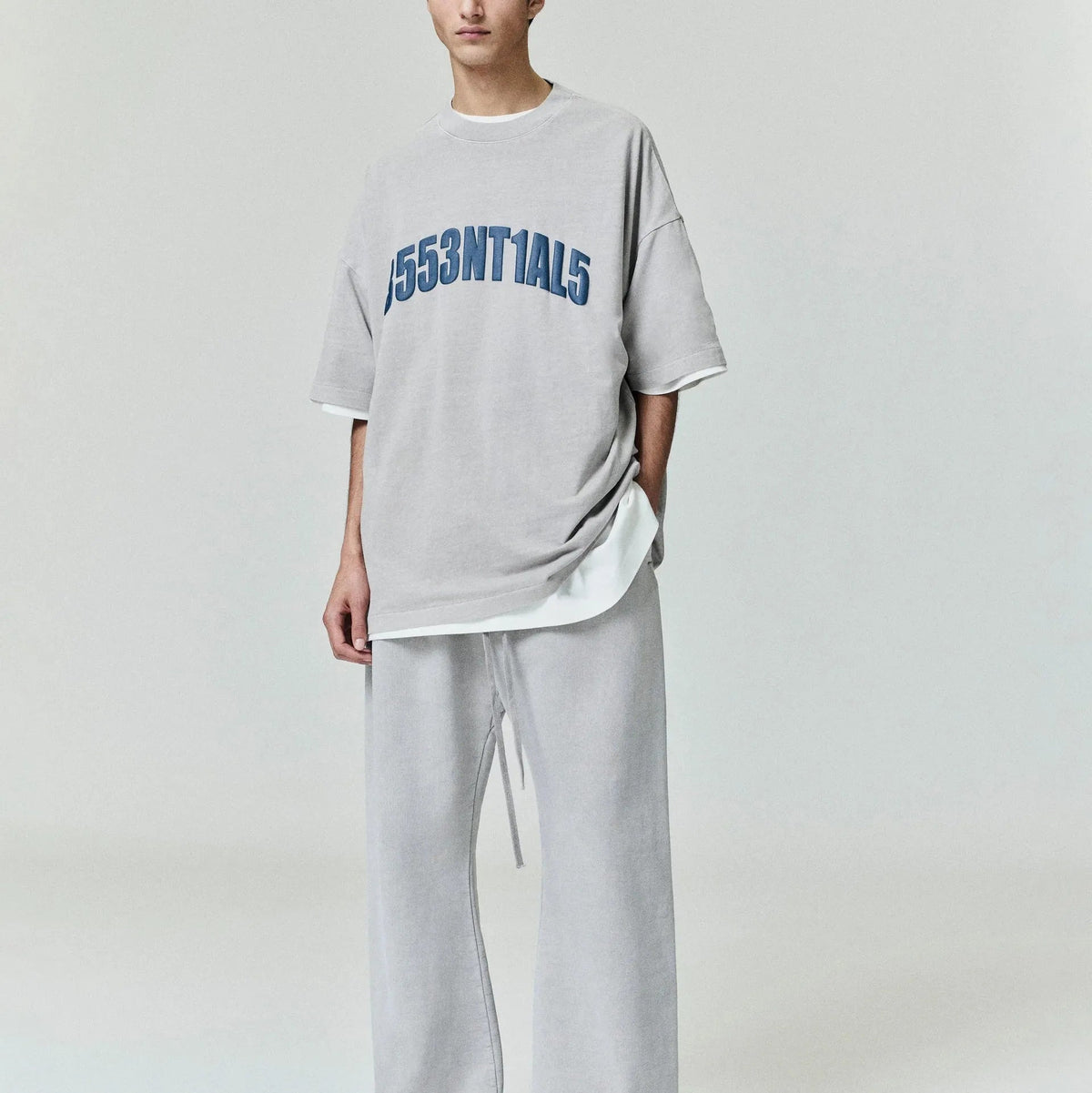 Fear of God Essentials New York 90s Tee Smoke Grey - Im Your Wardrobe