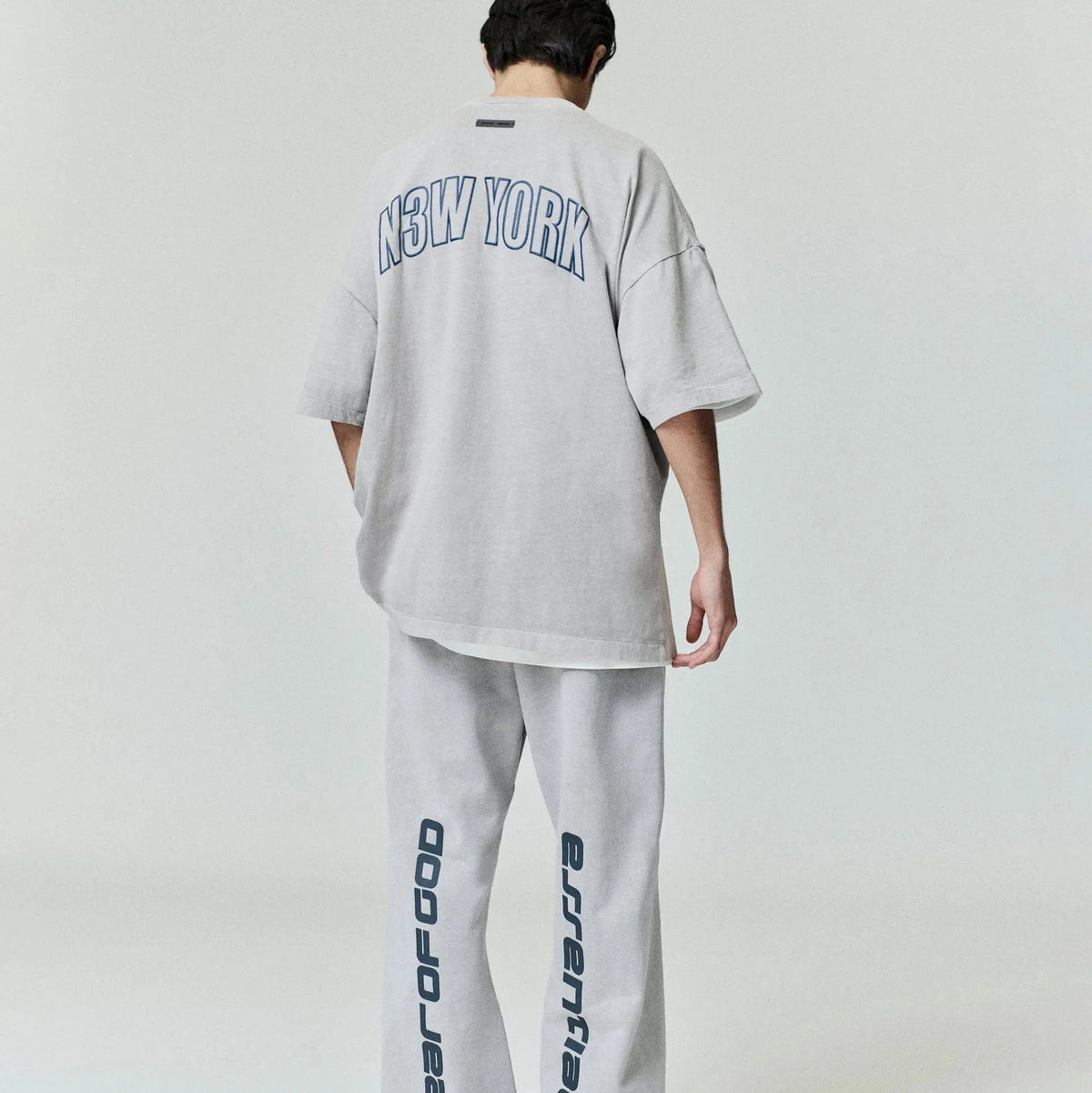 Fear of God Essentials New York 90s Tee Smoke Grey - Im Your Wardrobe