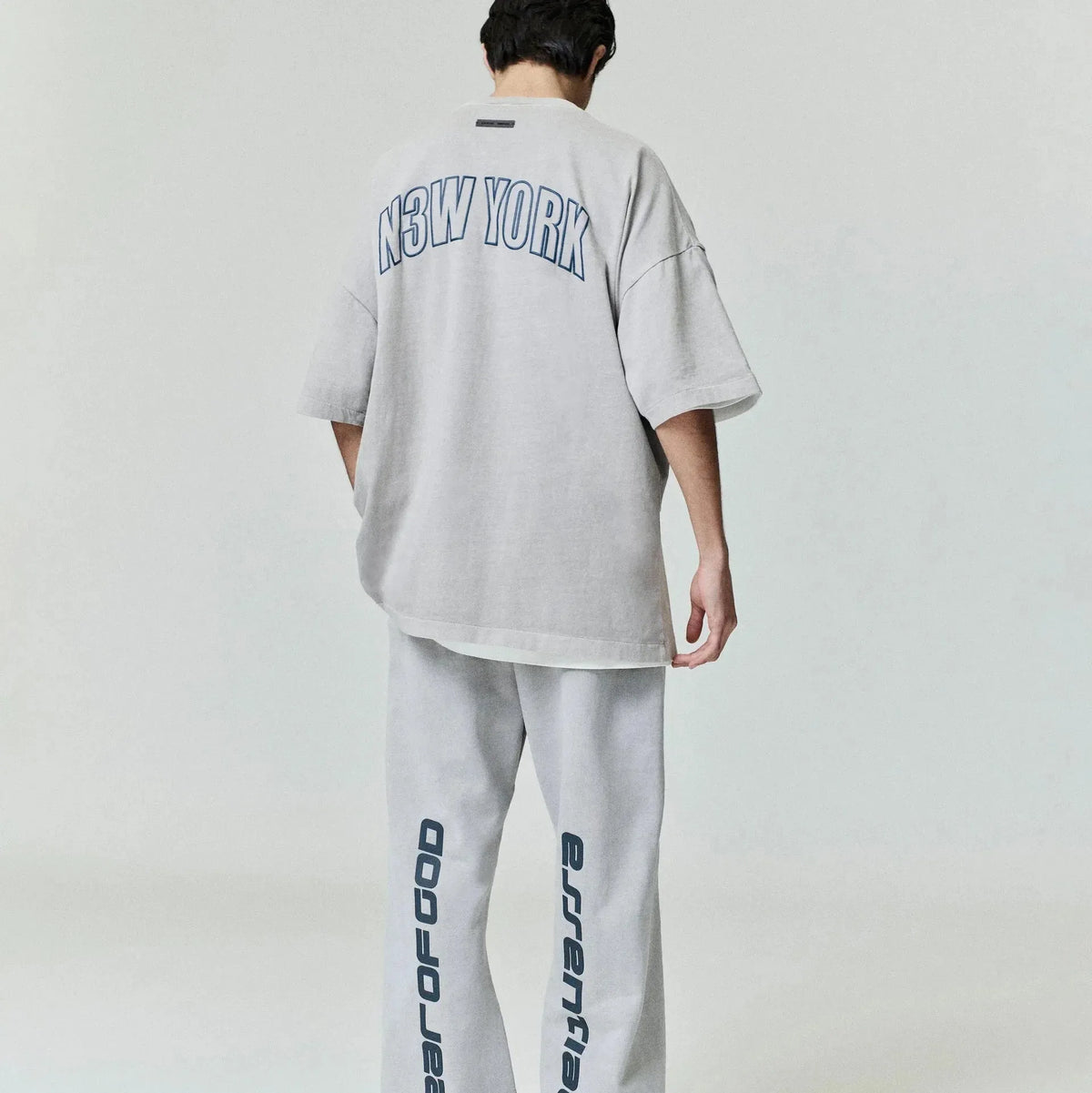 Fear of God Essentials New York 90s Tee Smoke Grey - Im Your Wardrobe