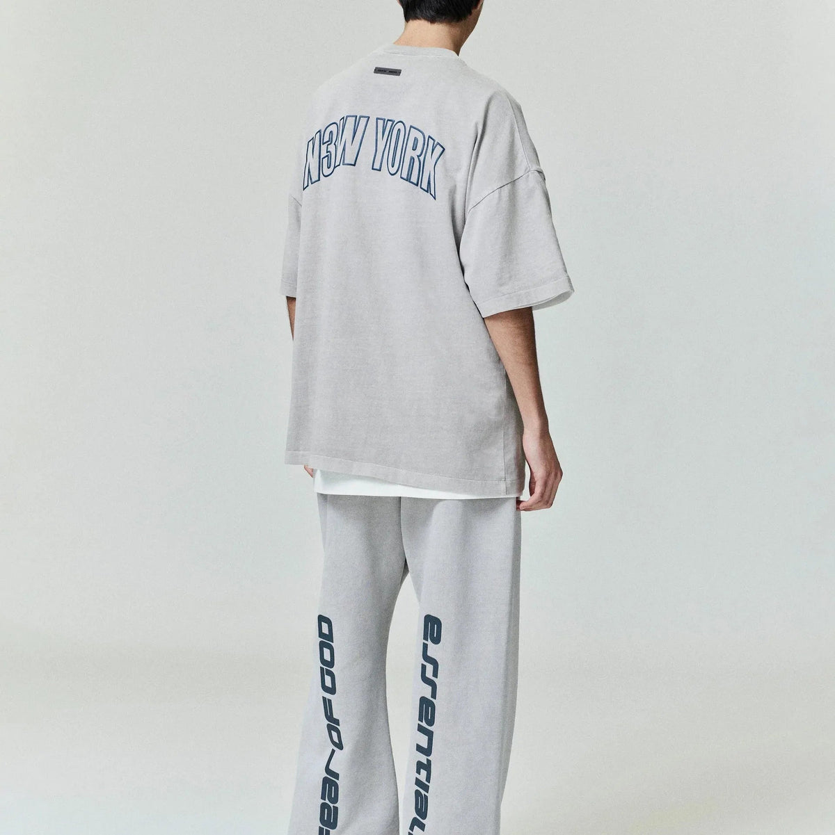 Fear of God Essentials New York 90s Tee Smoke Grey - Im Your Wardrobe
