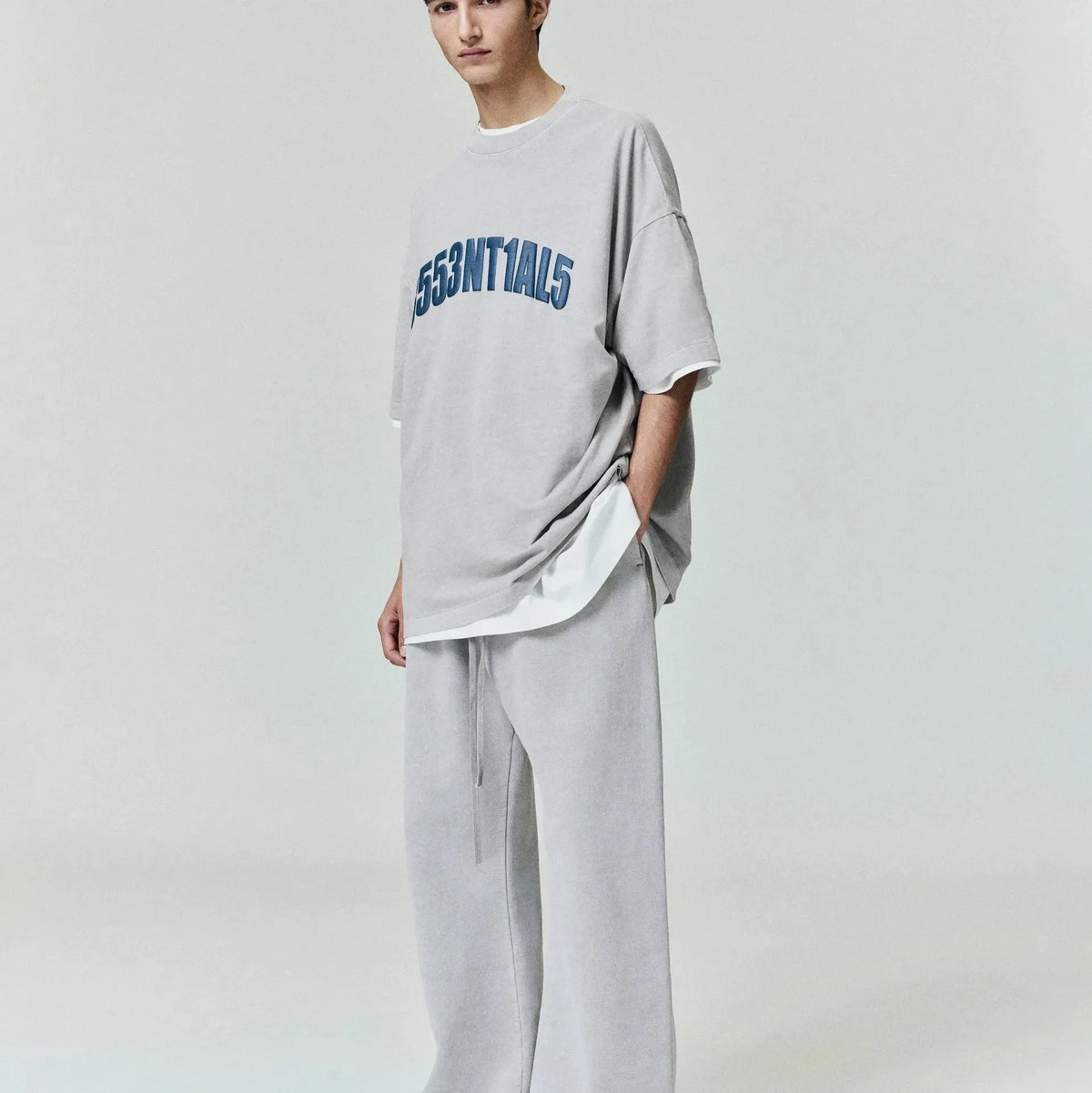 Fear of God Essentials New York 90s Tee Smoke Grey - Im Your Wardrobe