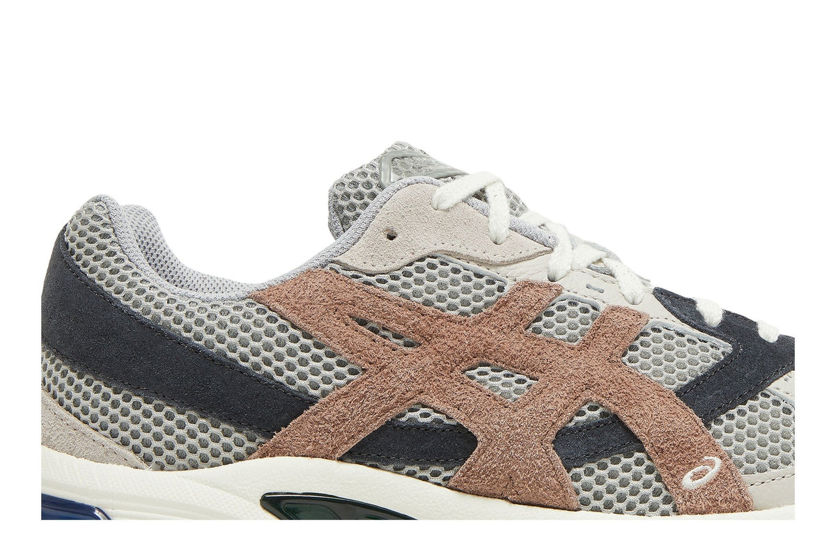 HAL STUDIOS x ASICS Gel 1130 Earth - Im Your Wardrobe