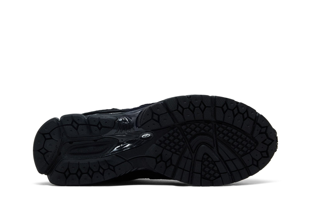 New Balance 2002R Protection Pack - Black - Im Your Wardrobe