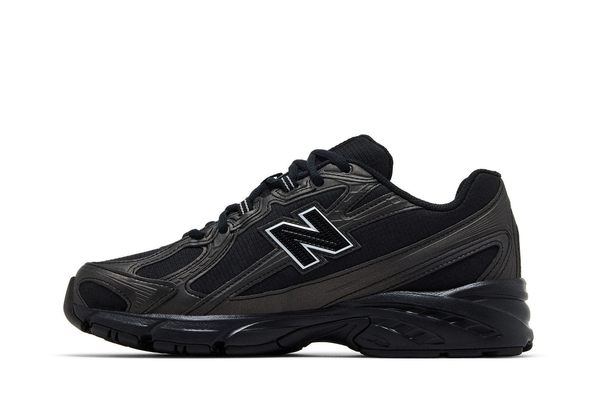 New Balance 740 Black - Im Your Wardrobe