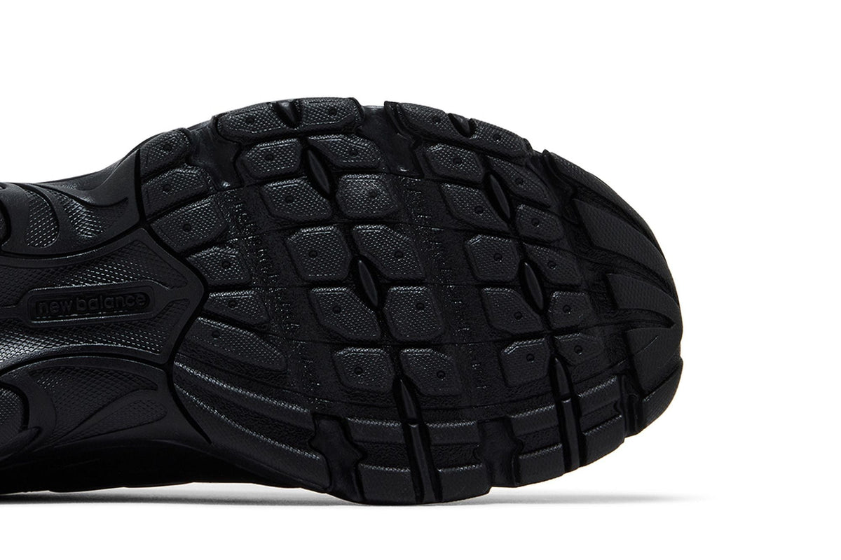 New Balance 740 Black - Im Your Wardrobe