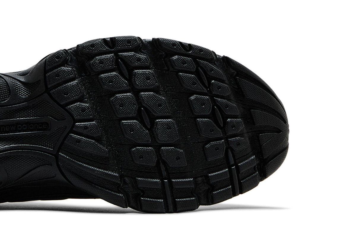 New Balance 740v2 Black Cement - Im Your Wardrobe