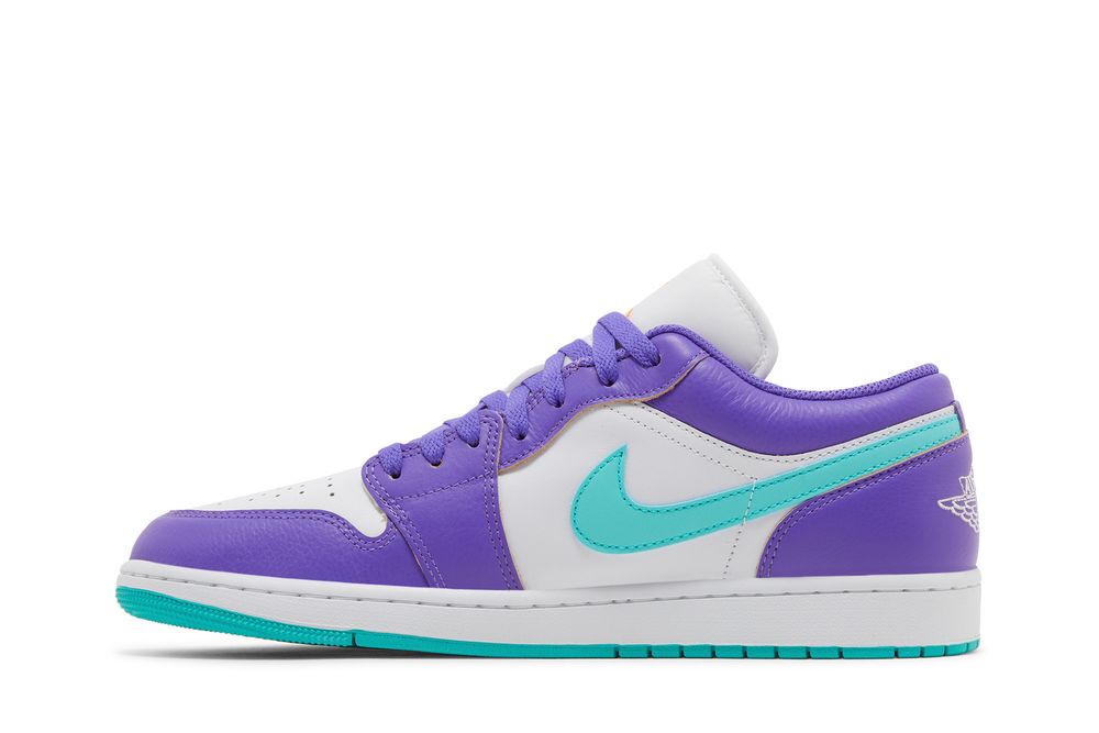 Jordan 1 Low Hornets
