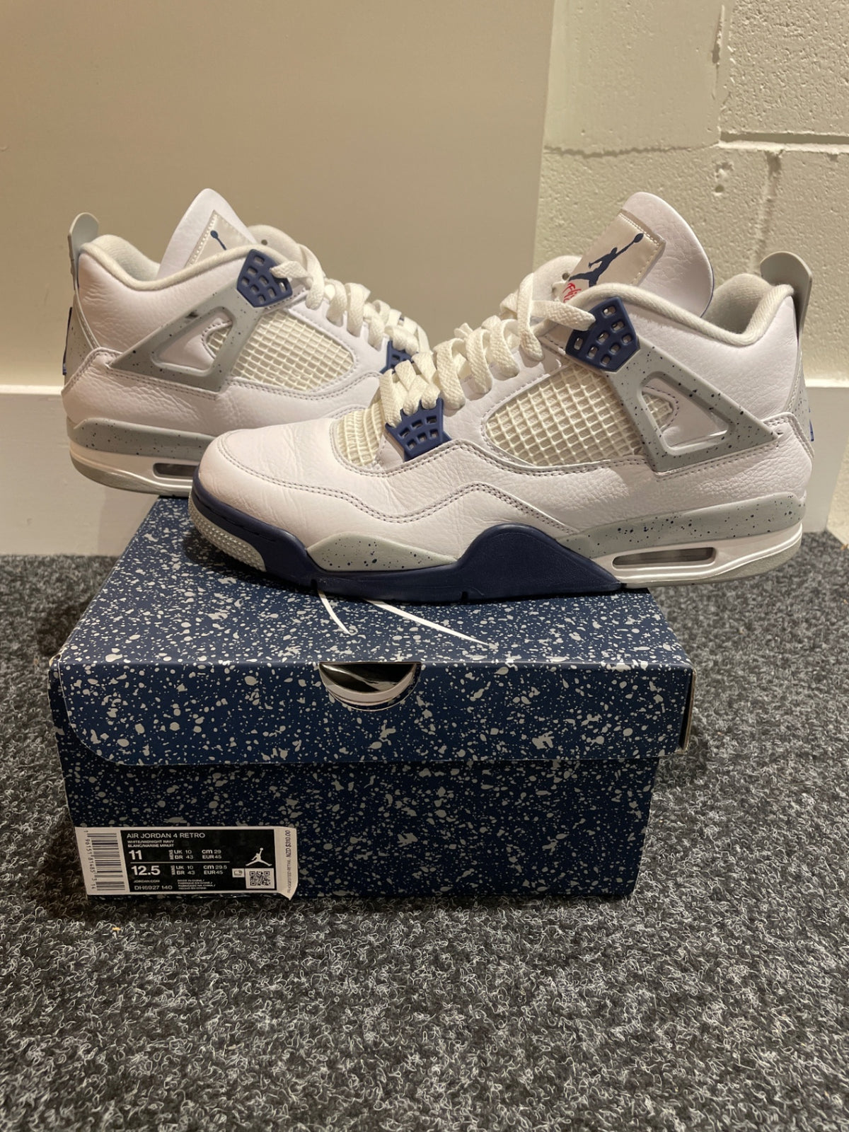 [USED B] Jordan 4 Retro Midnight Navy - 11 US (12.5 Women&#39;s)