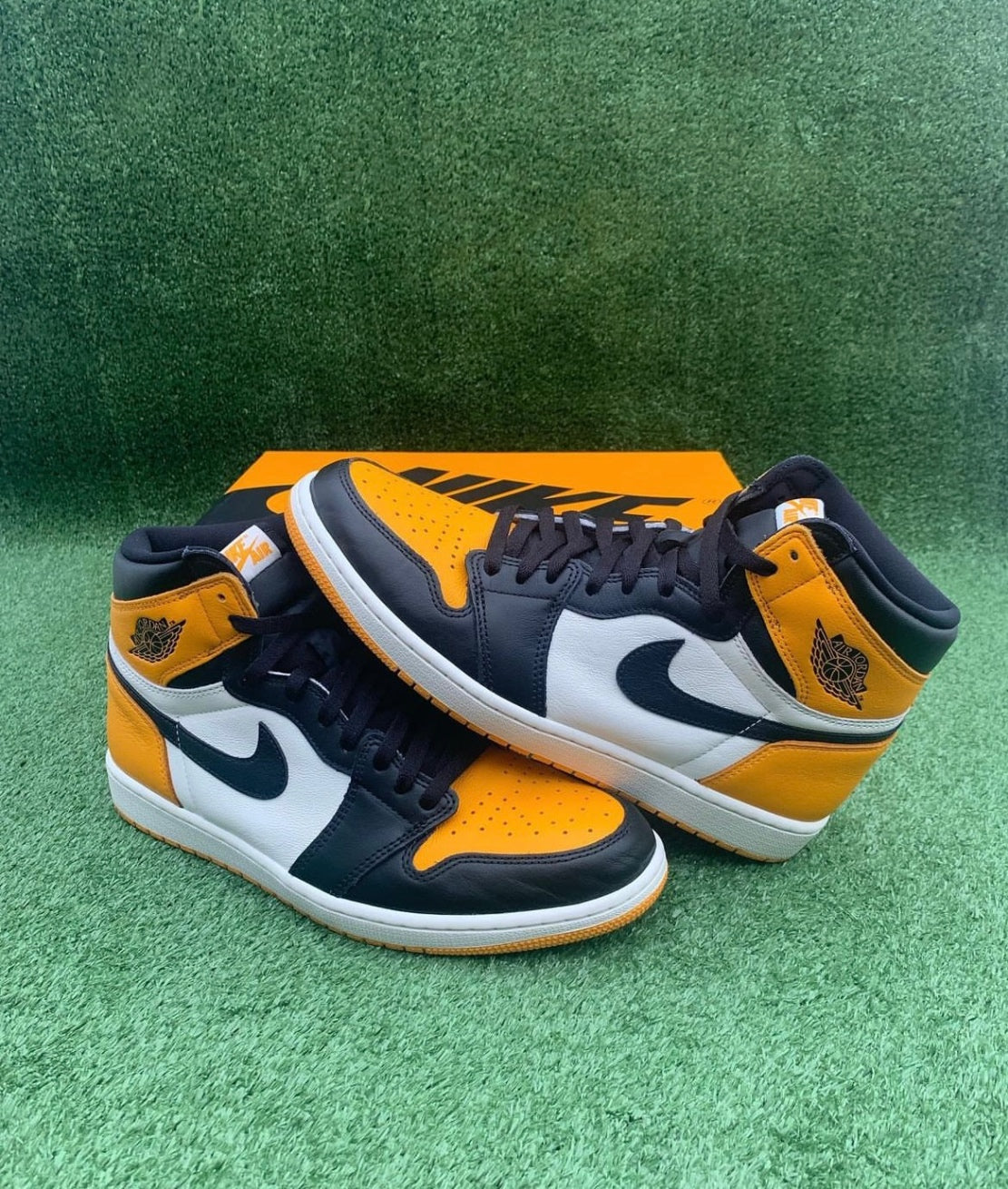 [USED B] Jordan 1 High Yellow Toe - 12 US (13.5 Women’s)