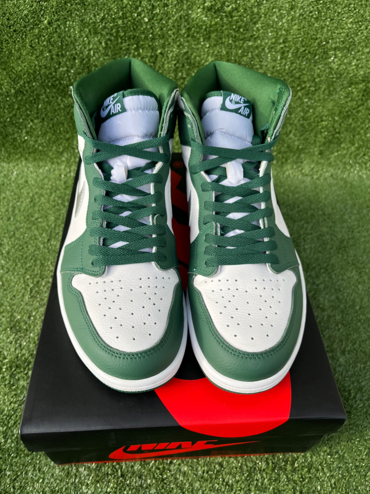 [USED B] Jordan 1 High Gorge Green - 12 US (13.5 Women’s)