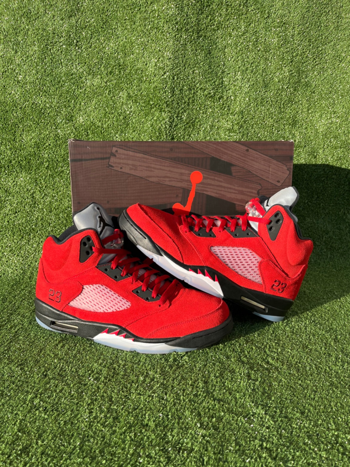 [USED A+] Jordan 5 Retro &#39;Raging Bull&#39; (2021) - 13 US (14.5 Women’s)