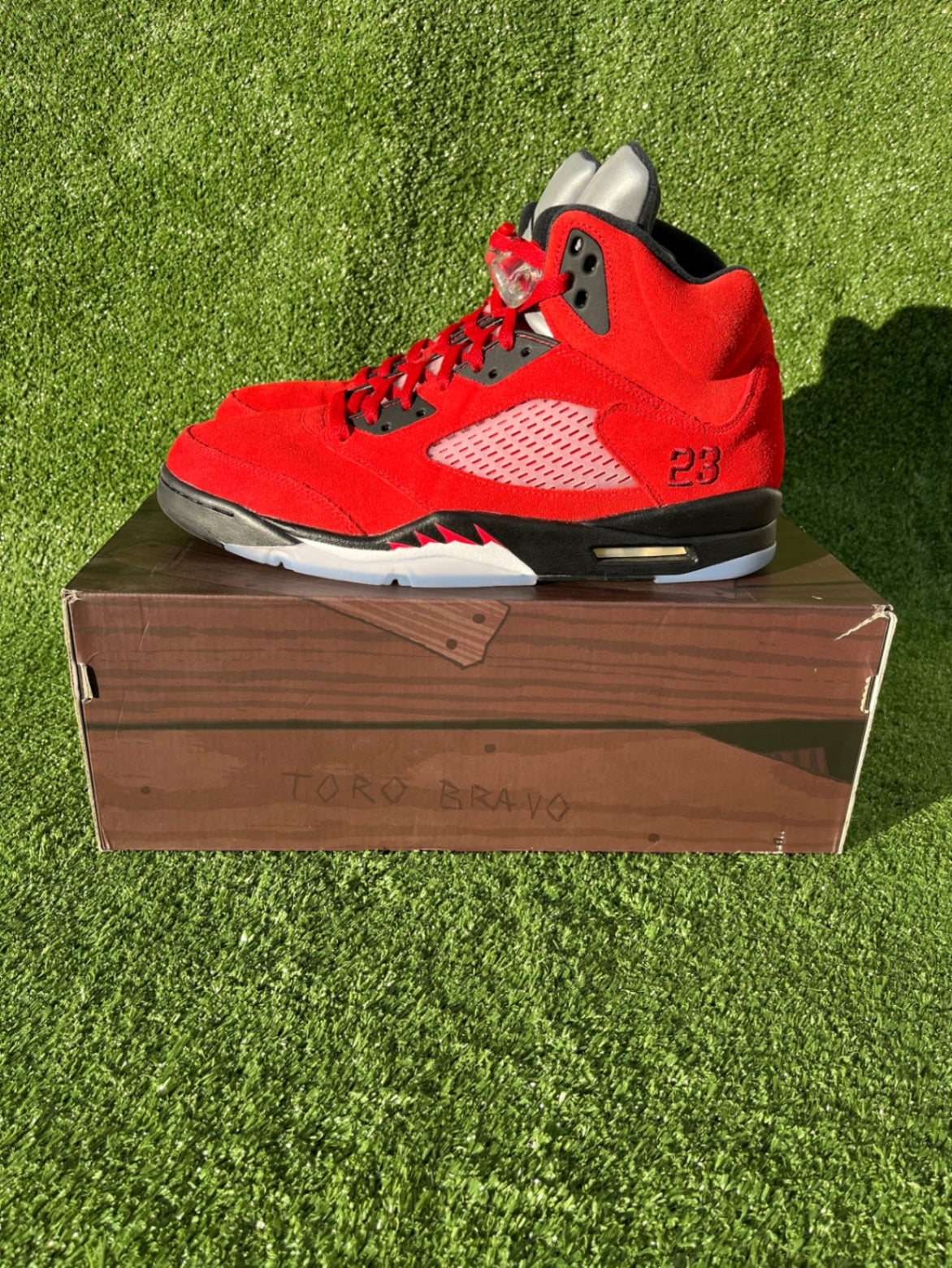 [USED A+] Jordan 5 Retro &#39;Raging Bull&#39; (2021) - 13 US (14.5 Women’s)