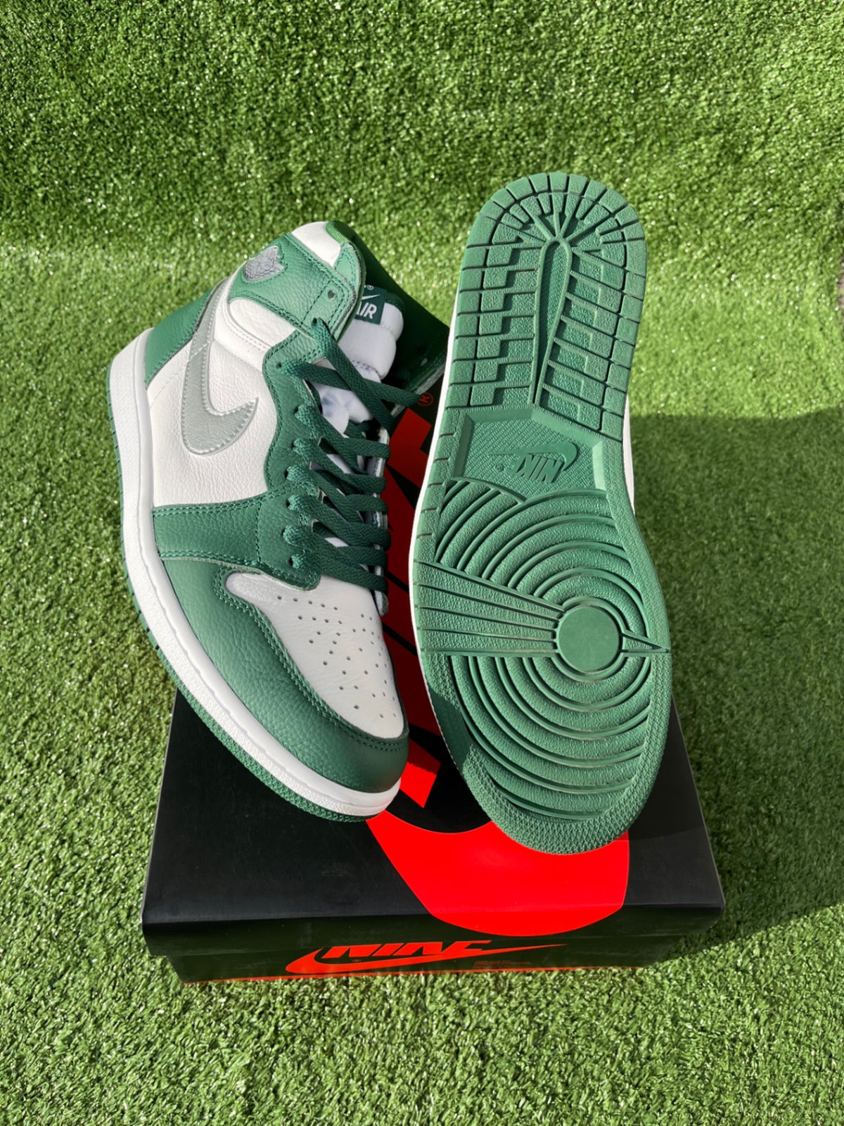 [USED B] Jordan 1 High Gorge Green - 12 US (13.5 Women’s)