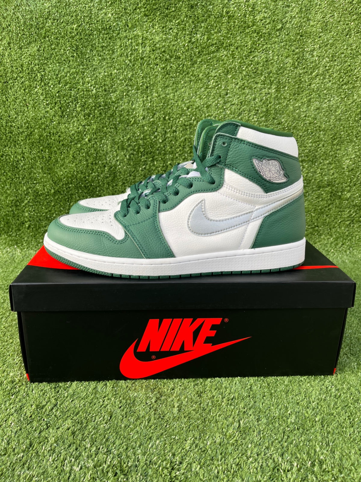 [USED B] Jordan 1 High Gorge Green - 12 US (13.5 Women’s)