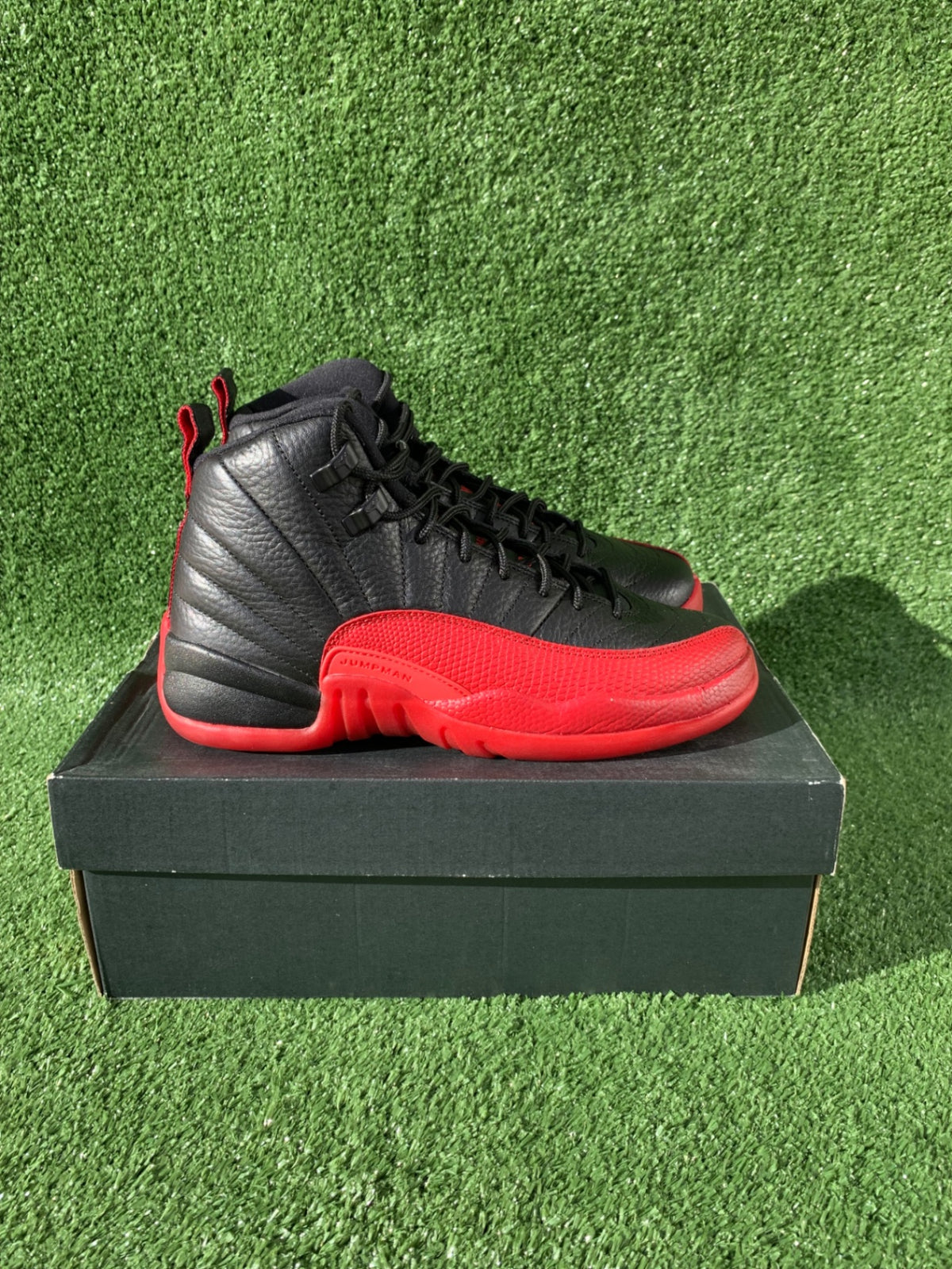 [USED A] Jordan 12 Retro &#39;Flu Game&#39; (GS) - 6Y (7.5 Women’s)