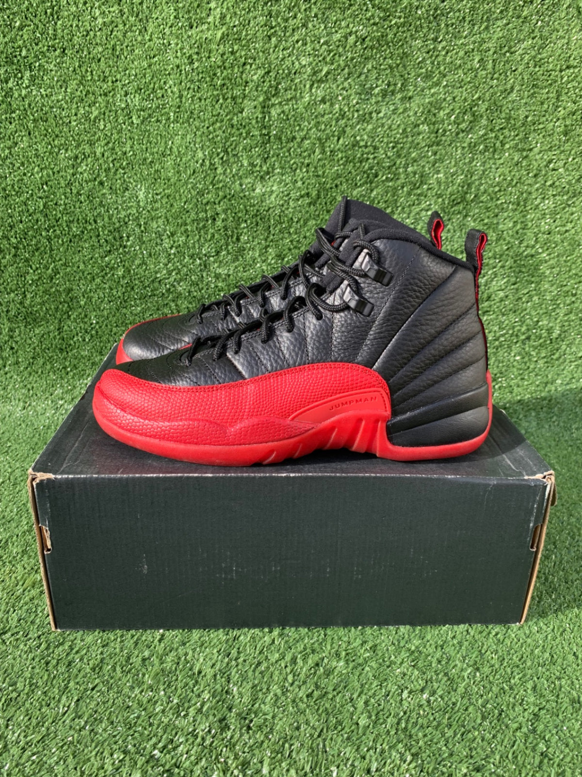 [USED A] Jordan 12 Retro &#39;Flu Game&#39; (GS) - 6Y (7.5 Women’s)