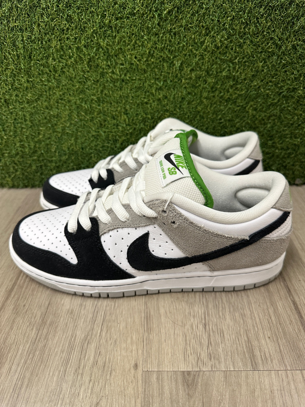 [USED A] Nike SB Dunk Low Chlorophyll (2022) - 8 US (9.5 Women’s)