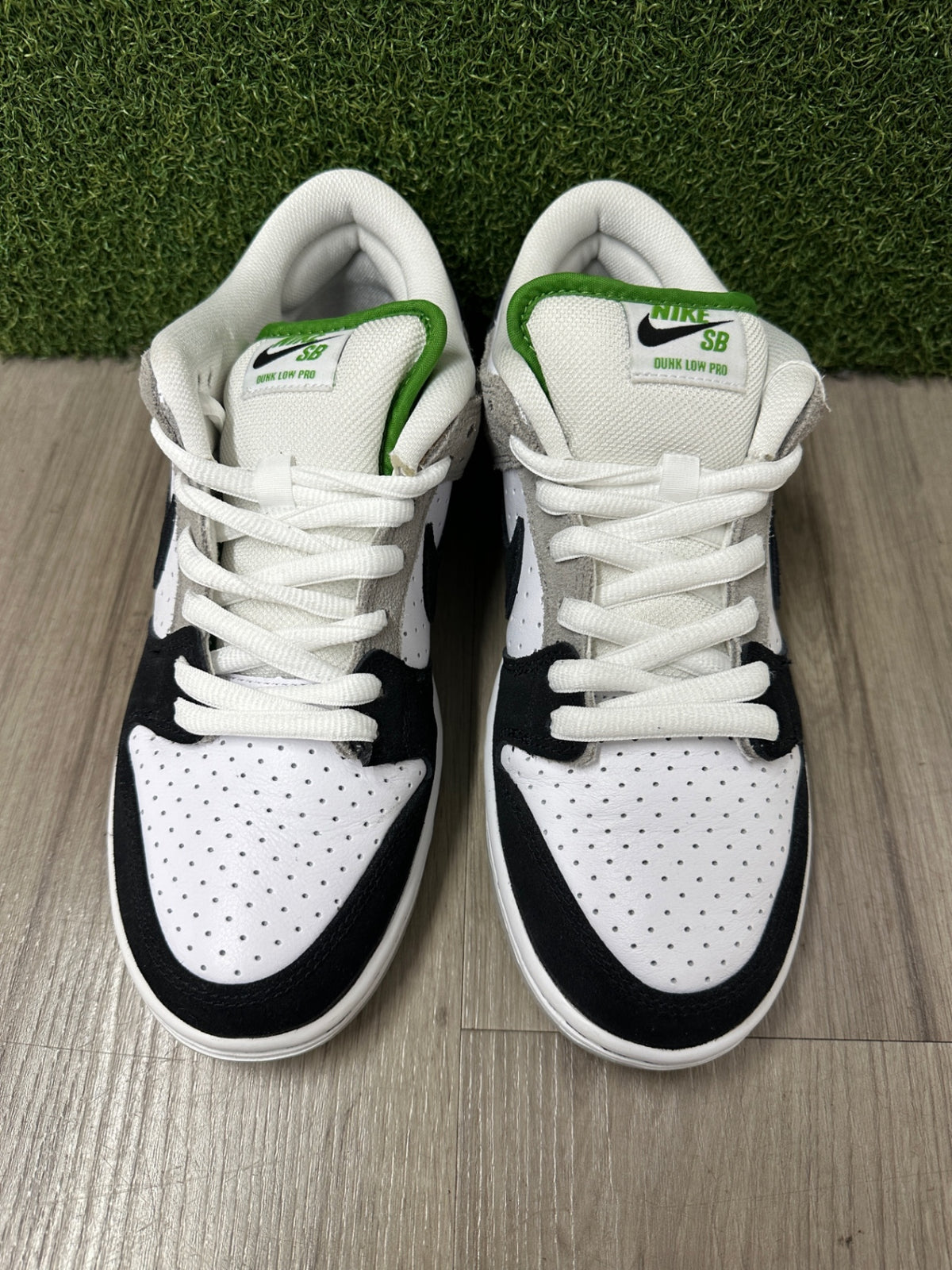 [USED A] Nike SB Dunk Low Chlorophyll (2022) - 8 US (9.5 Women’s)