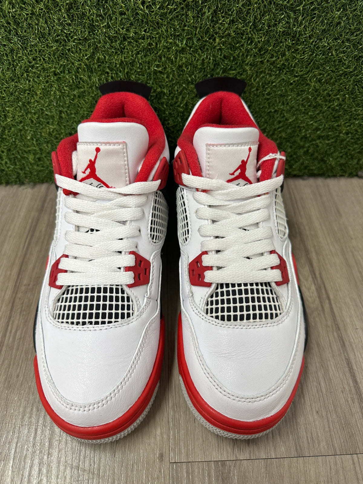 [USED A] Jordan 4 Retro Fire Red (GS) (2020) - 5.5Y (7 Women’s)