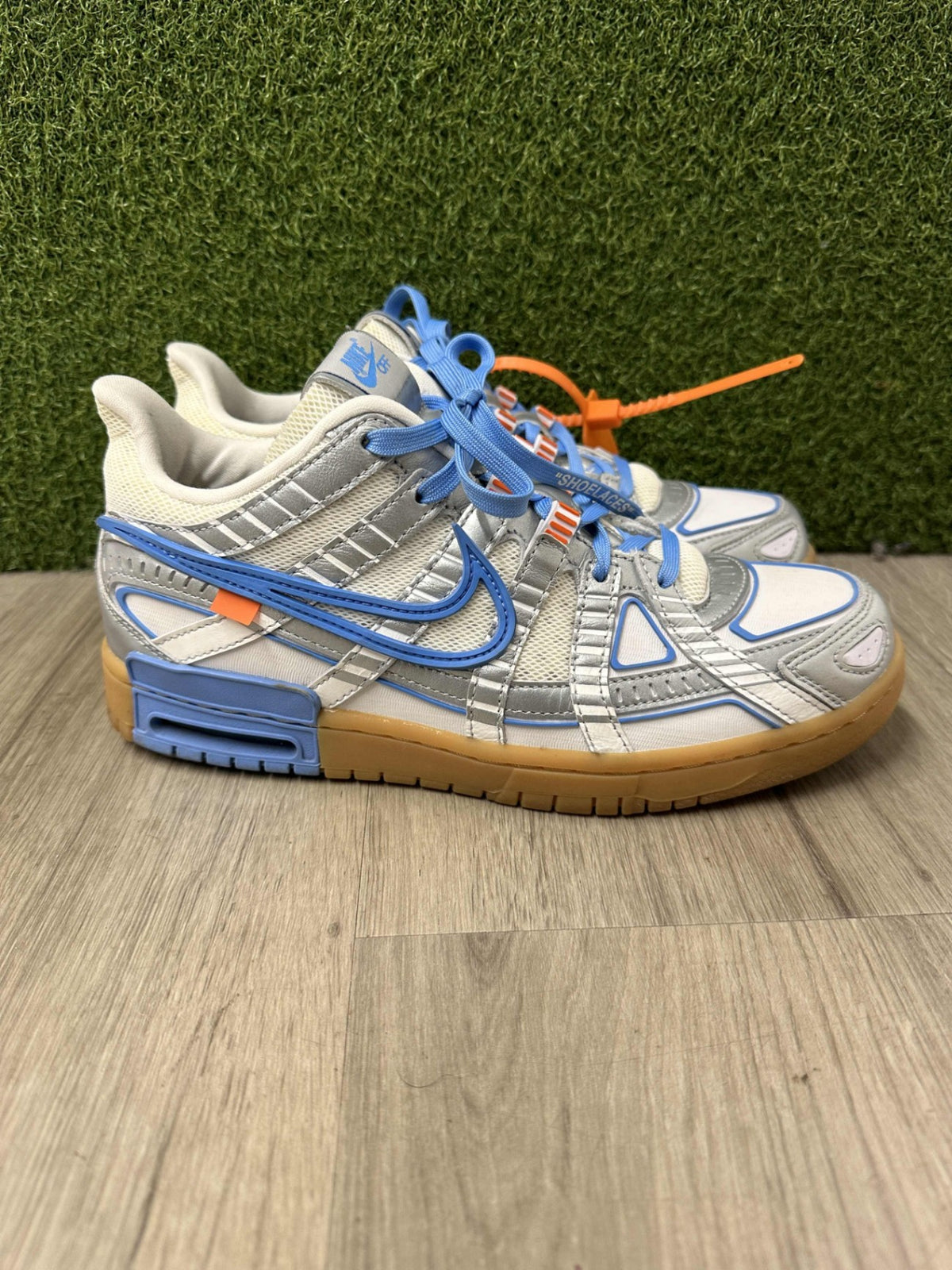 [USED A+] Nike Air Rubber Dunk x Off-White UNC (2020) - 9 US (10.5 Women’s)