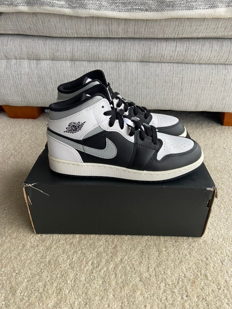 [USED B] Jordan 1 Mid Shadow (GS) - 6Y (7.5 Women&#39;s)