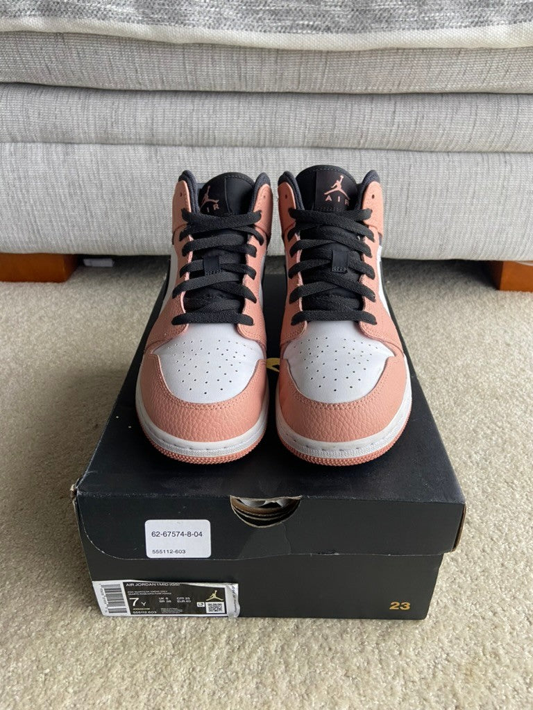 [USED A] Jordan 1 Mid Pink Quartz - 7Y (8.5 Women&#39;s)