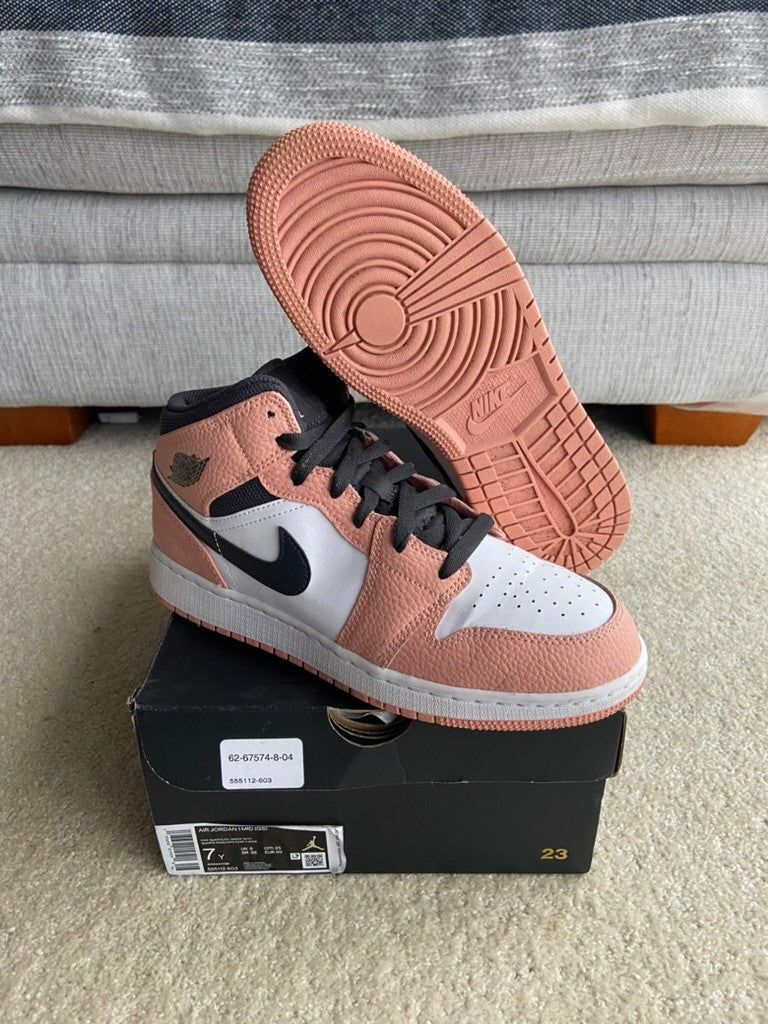 [USED A] Jordan 1 Mid Pink Quartz - 7Y (8.5 Women&#39;s)