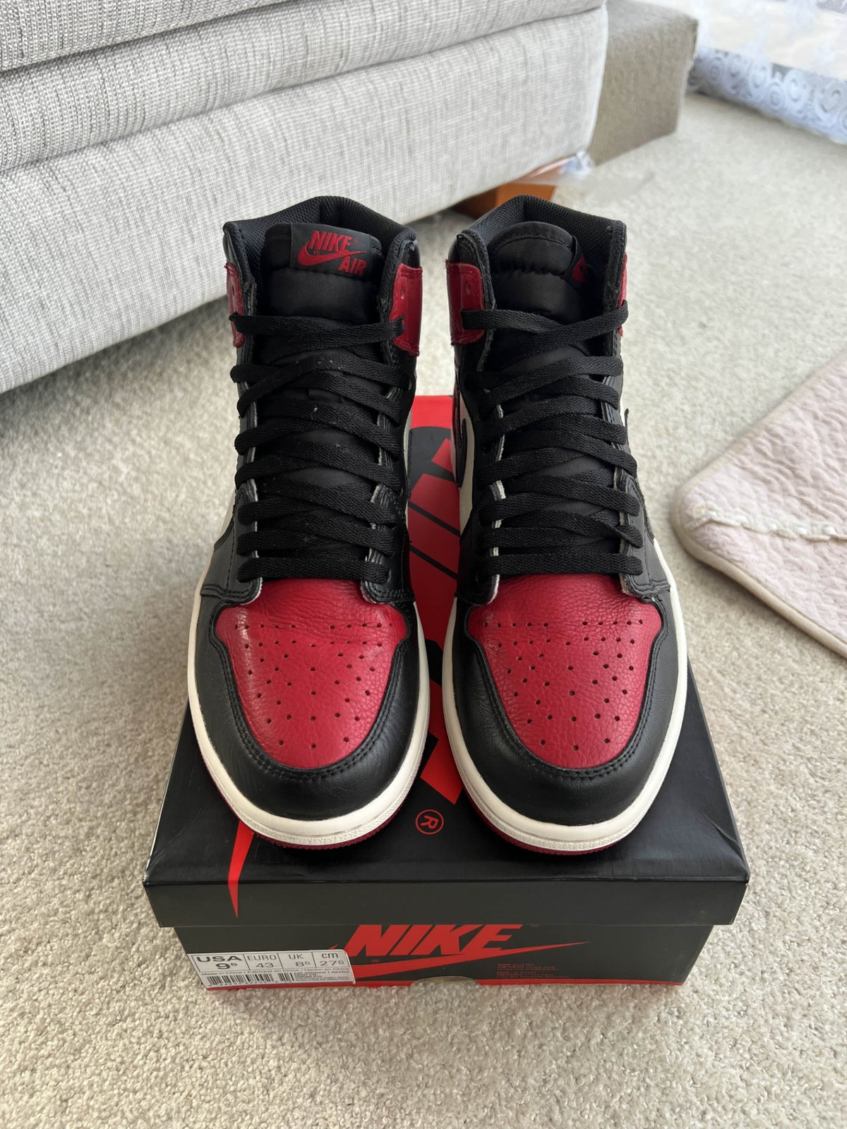 [USED A] Jordan 1 Retro High Bred Toe (2018) - 9.5 US (11 Women&#39;s)