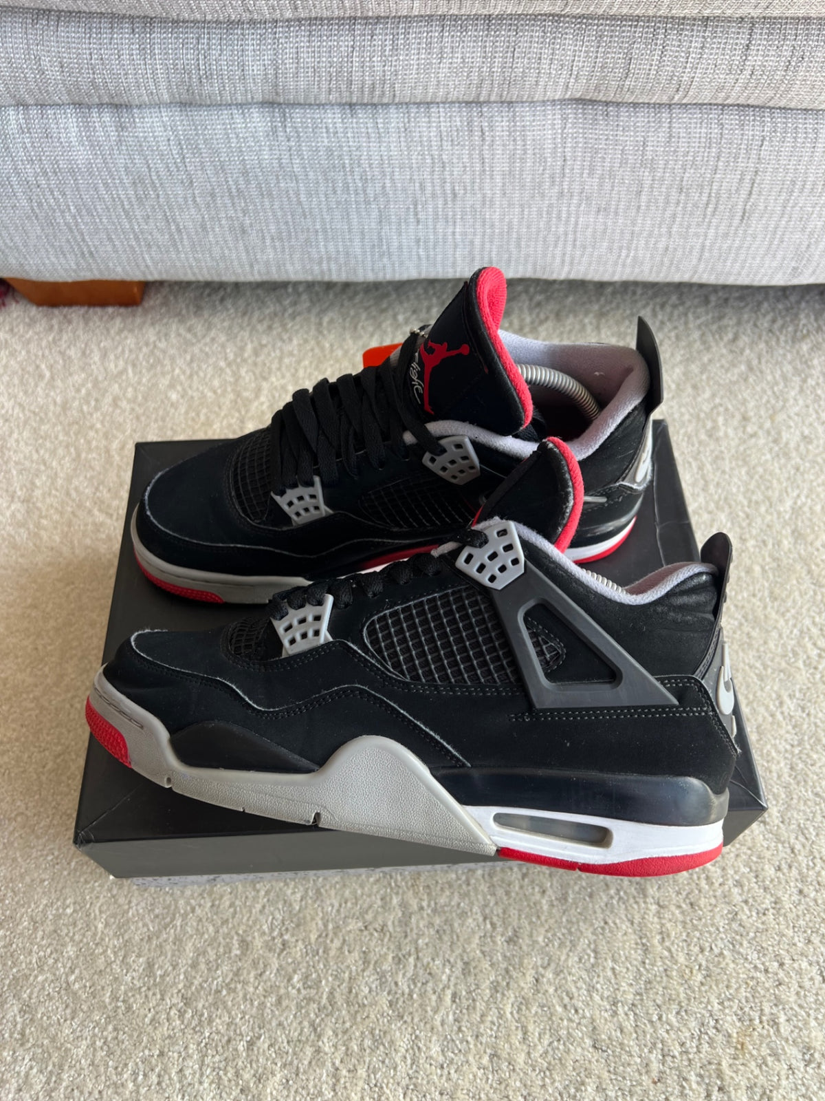 [USED B] Jordan 4 Retro OG &#39;Bred&#39; (2019) - 9 US (10.5 Women&#39;s)