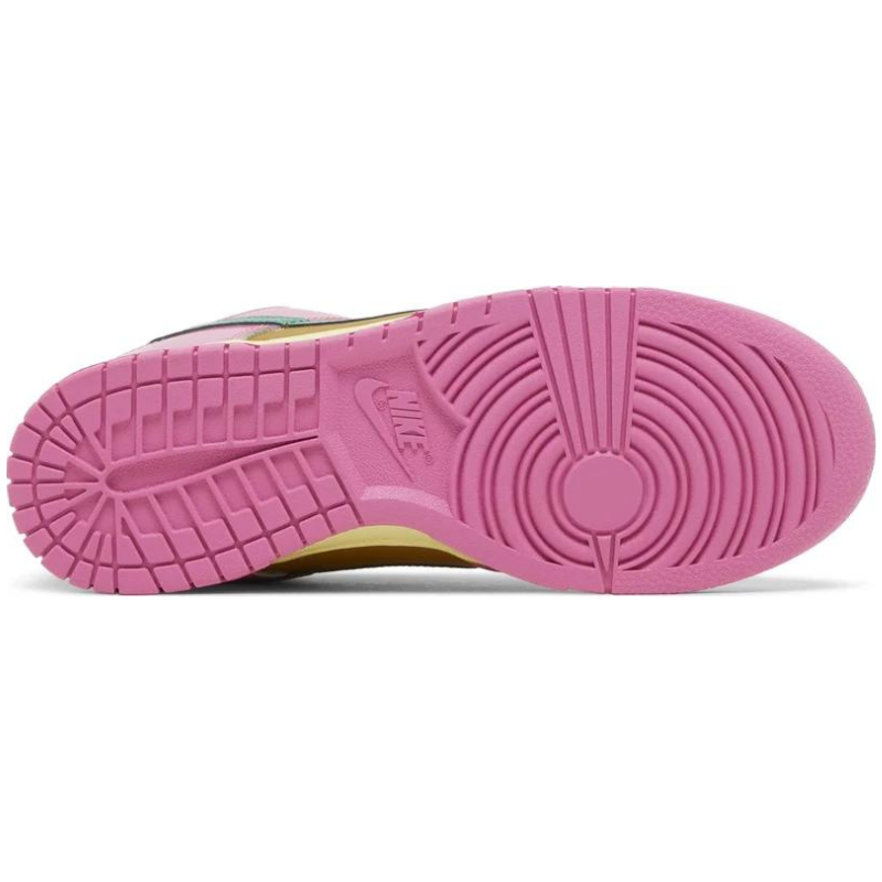 Nike Dunk Low QS x Parris Goebel - Playful Pink (W)