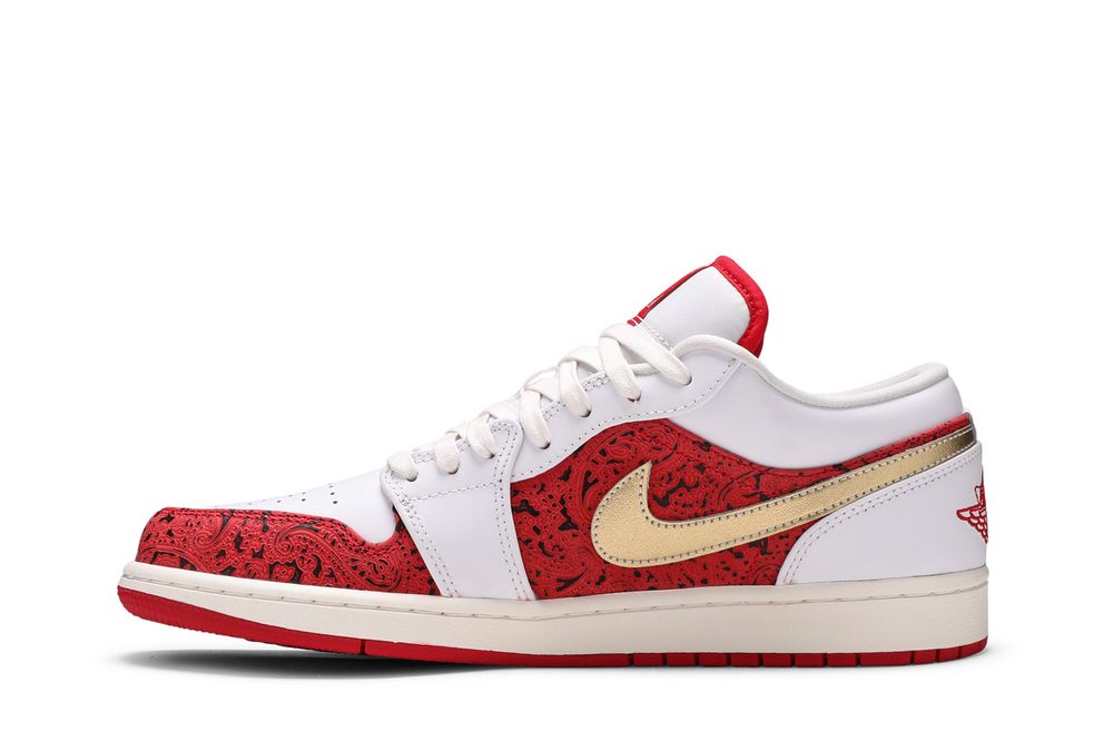 Jordan 1 Low SE 'Spades'