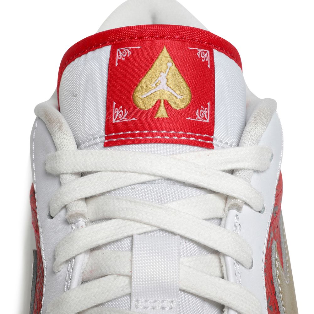 Jordan 1 Low SE 'Spades'