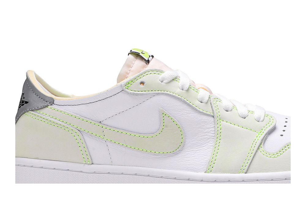 Jordan 1 Retro Low OG 'Ghost Green'