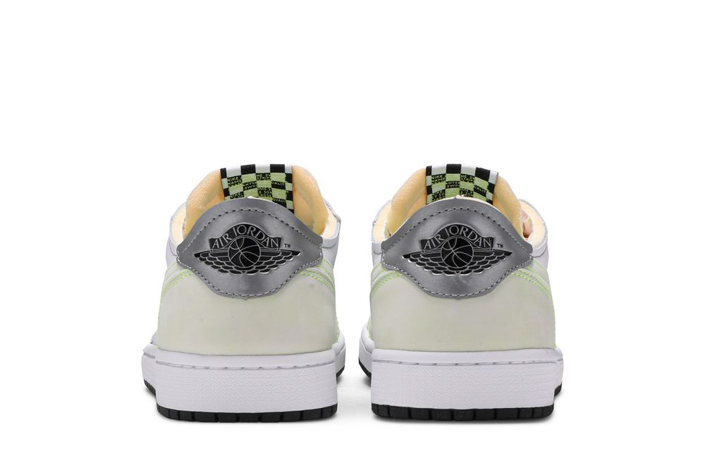 Jordan 1 Retro Low OG 'Ghost Green'