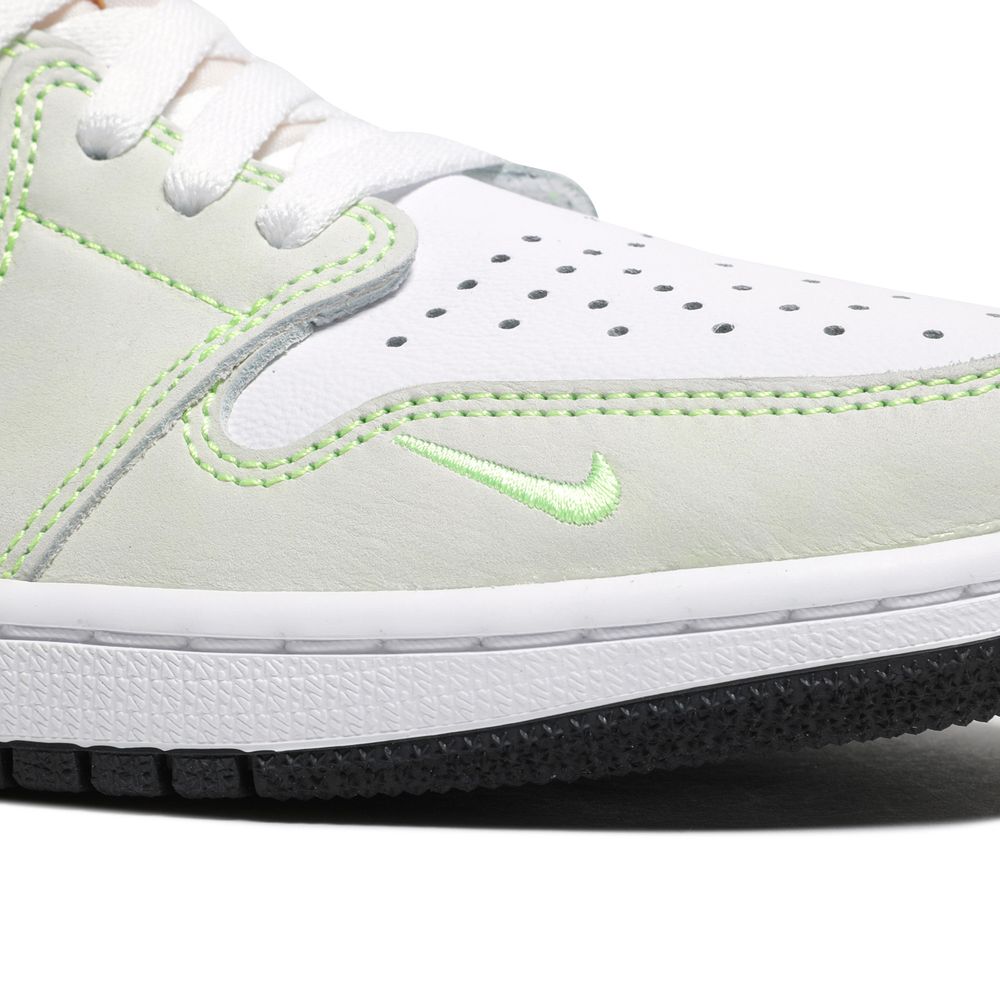Jordan 1 Retro Low OG 'Ghost Green'