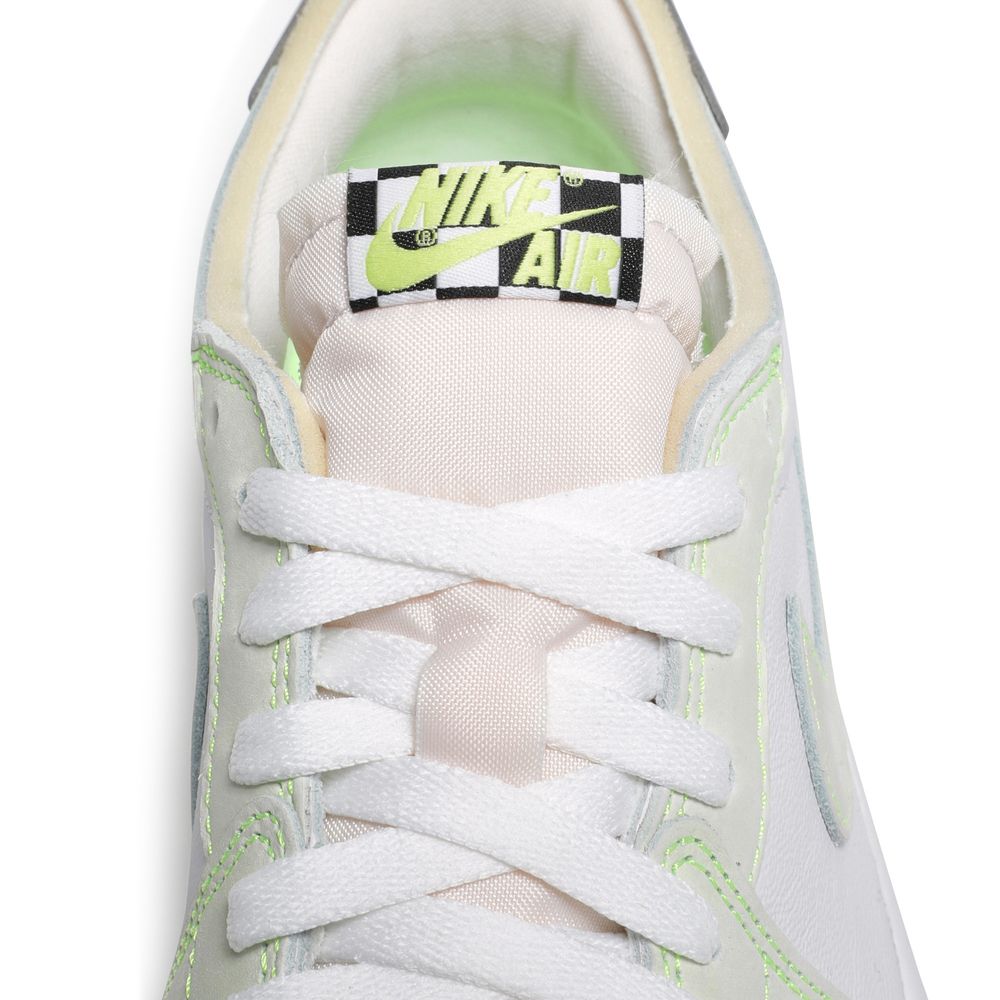 Jordan 1 Retro Low OG 'Ghost Green'
