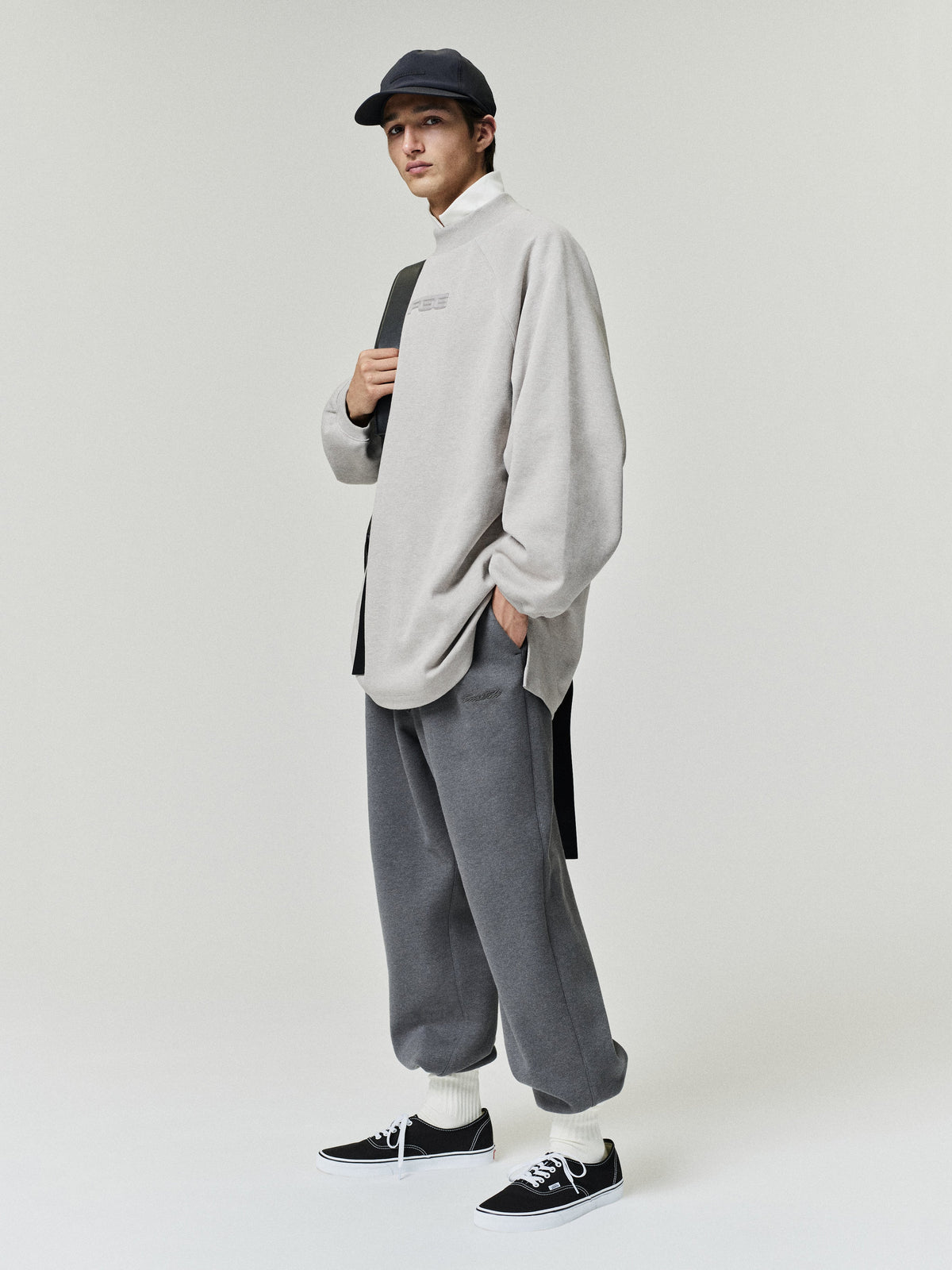 Fear of God Essentials Classic Slouchy Sweatpant Ash Heather