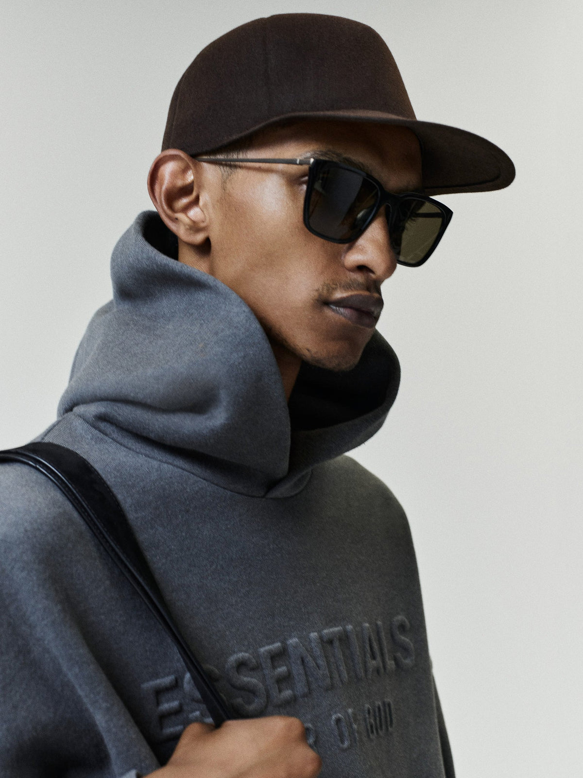 Fear of God Essentials Embossed FW26 90s Relaxed Hoodie Ash Heather - Im Your Wardrobe