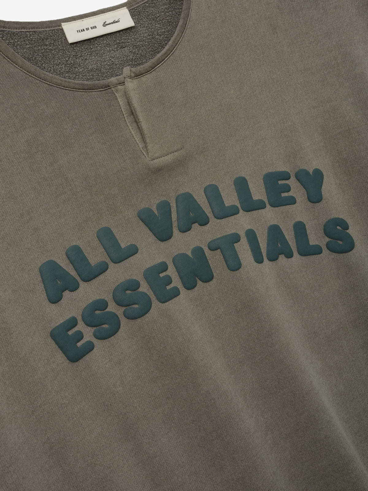 Fear of God Essentials 3/4 Henley Sweatshirt Washed Seal - Im Your Wardrobe