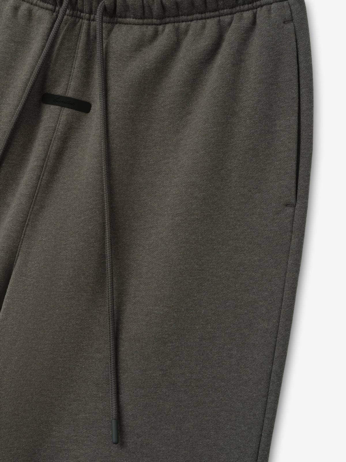 Fear of God Essentials FW26 Classic Trackpant Ash Heather - Im Your Wardrobe