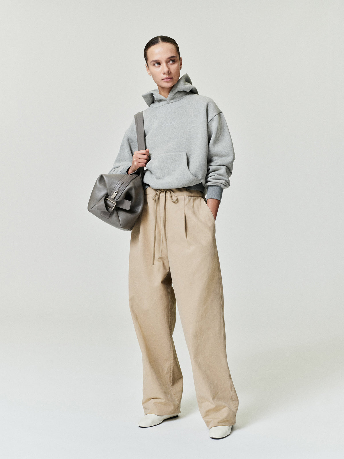 Fear of God Essentials Women's Signature SS26 Classic Hoodie Concrete Heather