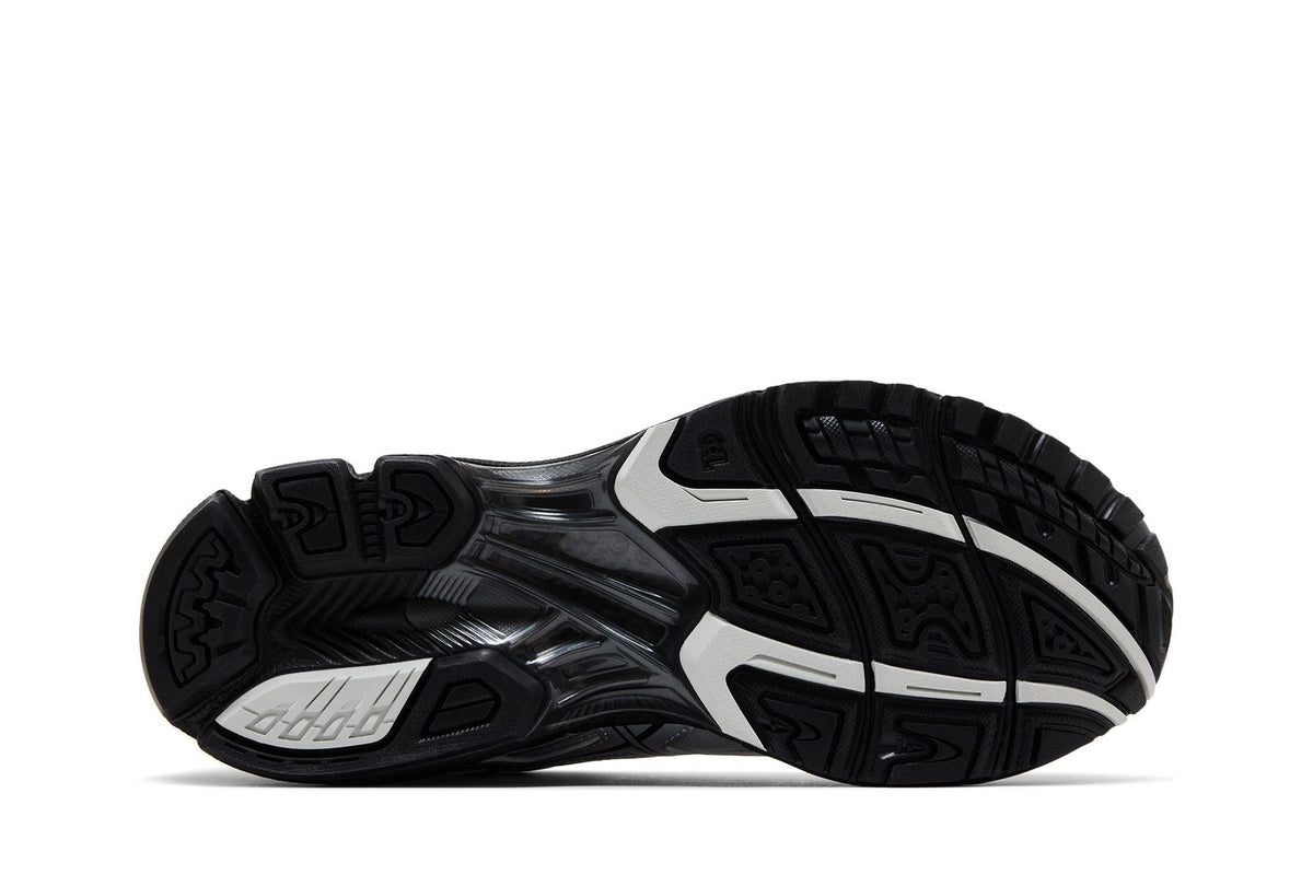 ASICS Gel Nimbus 10.1 Triple Black - Im Your Wardrobe