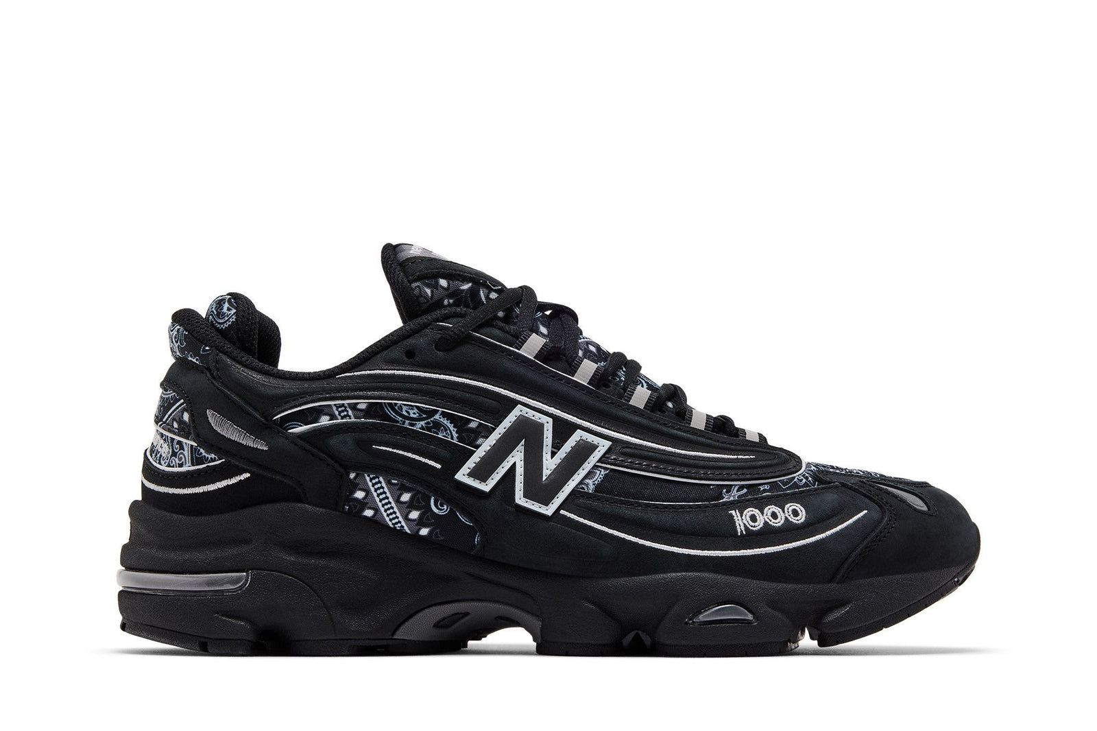 atmos x New Balance 1000 Bāṅdhnū - Im Your Wardrobe